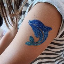Tatouages à paillettes et à l'encre pour les anniversaires Kids et autres événements