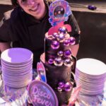 Gâteau décoré de boules disco pour la soirée du Nouvel An 2026